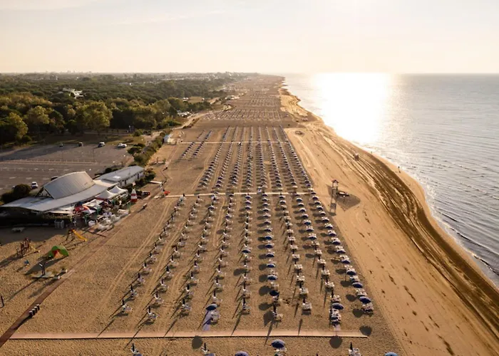 Two-level For Eight Guests With Terraces Bibione
