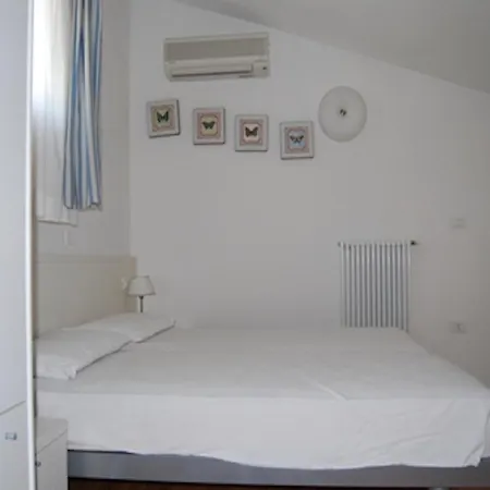 Two-level For Eight Guests With Terraces Apartamento Bibione