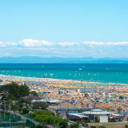 Two-level For Eight Guests With Terraces Appartamento Bibione