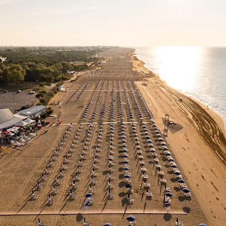 Apartamento Two-level For Eight Guests With Terraces Bibione