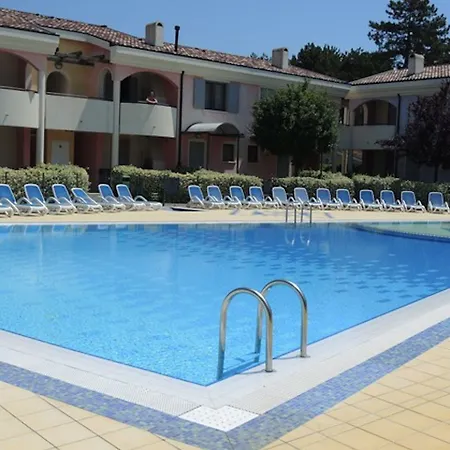 Two-level For Eight Guests With Terraces Bibione