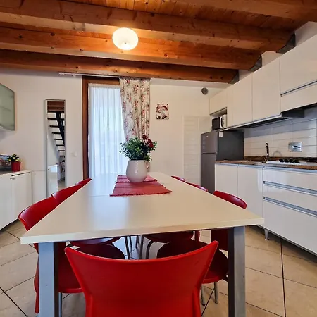 Daire Two-level For Eight Guests With Terraces