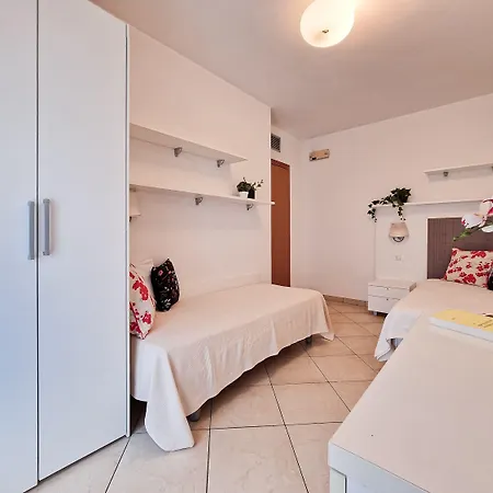 Two-level For Eight Guests With Terraces Appartamento *