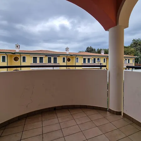 Two-level For Eight Guests With Terraces Bibione