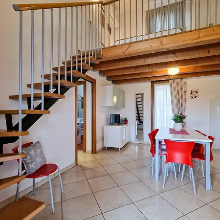 Two-level For Eight Guests With Terraces * بيبيوني